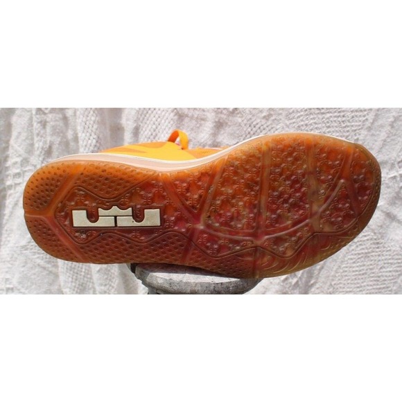 Size 8 - Nike LeBron 9 Low Floridian 2012